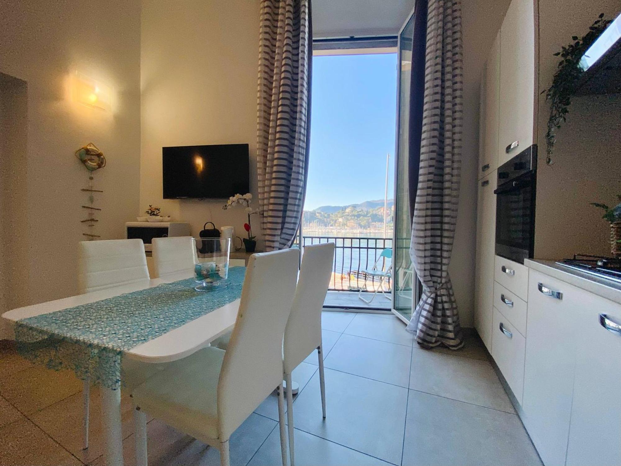 Alla Casa Rosa Al Mare- Centrale A Di Fronte Al Mare- Emozionante- Garage Privato Gratuito A 800 Mt- Aria Condizionata-Wifi Rapallo Esterno foto