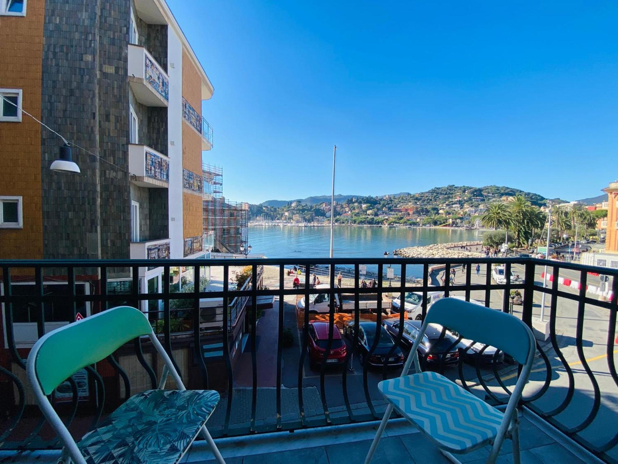 Alla Casa Rosa Al Mare- Centrale A Di Fronte Al Mare- Emozionante- Garage Privato Gratuito A 800 Mt- Aria Condizionata-Wifi Rapallo Esterno foto
